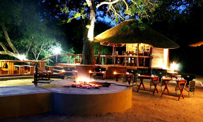 Thorny Bush Game Reserve Cabin | Lion Tree Top Lodge