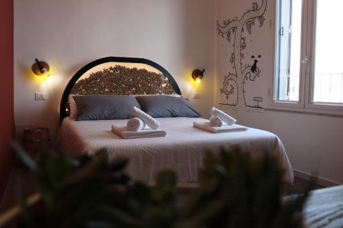 Catania City Centre Bed & Breakfast | Liotru Maisonne, rooms with en-suite bathroom and shared bathroom