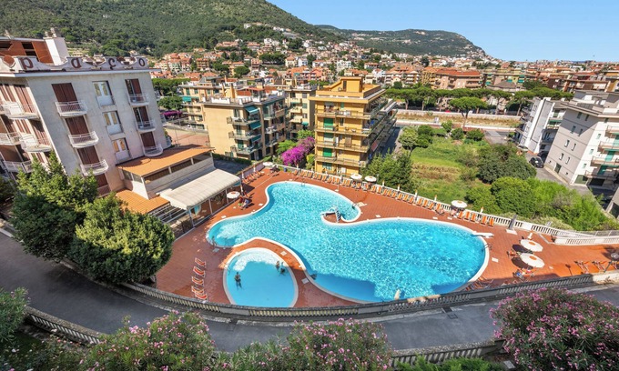 Pietra Ligure Apartment | LISA'S STYLISH TOP FLOOR FLAT DOUBLE POOL & BARBECUE