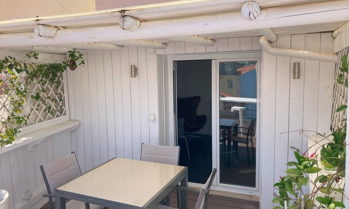 Mouraria Apartment | Lisbon, Fabulous T2 apartment w/balcony in Rossio, Lisbon