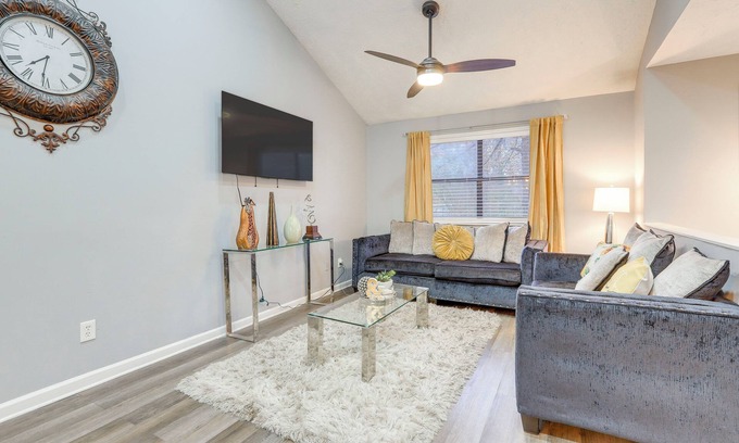 Lithonia House | Lithonia Home, 5 Mi to Panola Mountain State Park