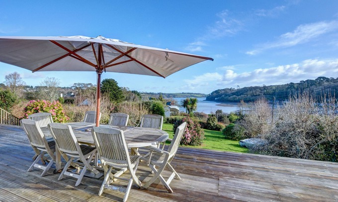 Helford House | Lithuanica - Four Bedroom House, Sleeps 10