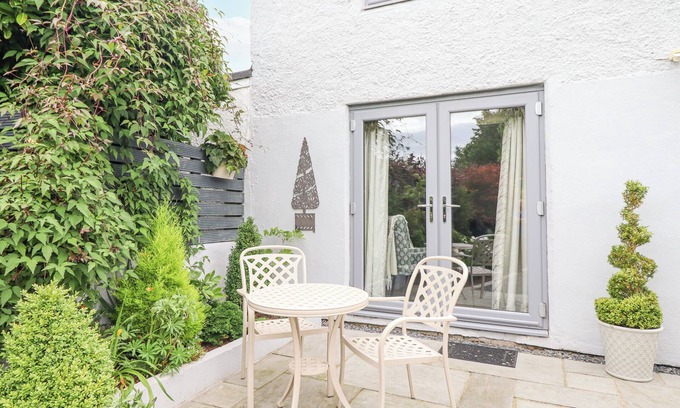 Gobowen Cottage | Little Beeches