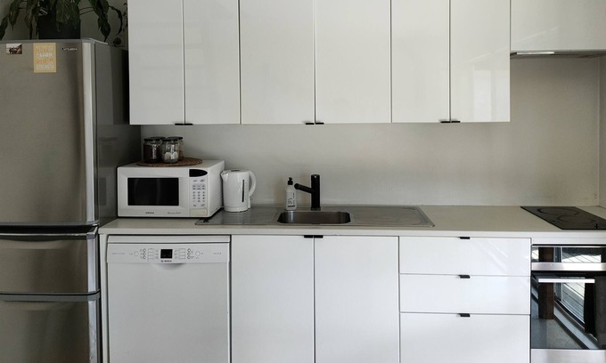 Wellington Cabin | Little Cabin on the South Coast of Wellington