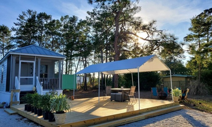 Santa Rosa Beach Cottage | Little cottage 1 bdr, 1/2 mile from beach, large fenced in lot