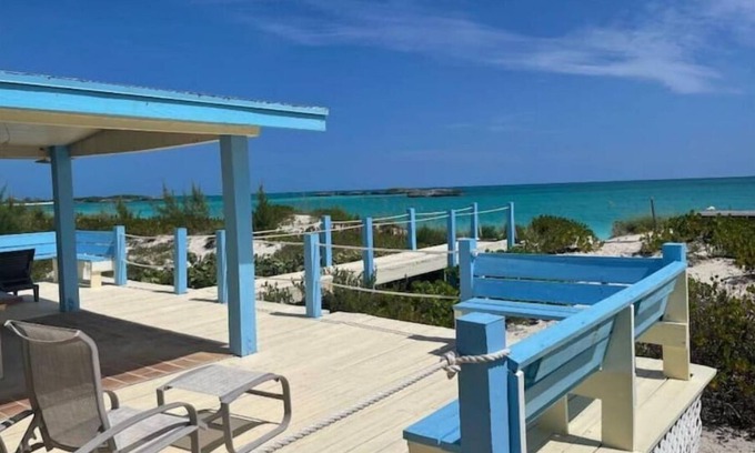 Jimmy Hill House | Little Exuma Home on Tropic of Cancer Beach