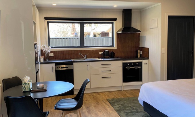 Arthur's Point Ski Chalet | Little Gem close to Coronet Peak and town centre