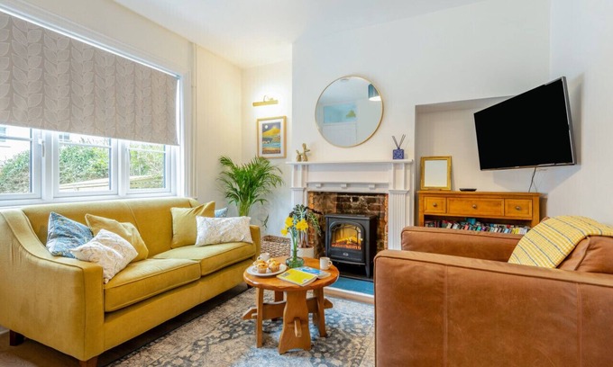 Wimborne House | Little Hamilton - Wimborne