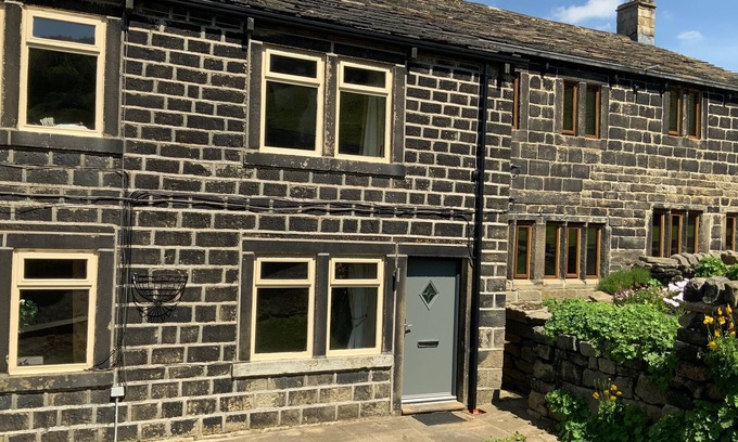 Hebden Bridge Cottage | LITTLE HOLLIN HEY, pet friendly, with open fire in Mytholmroyd