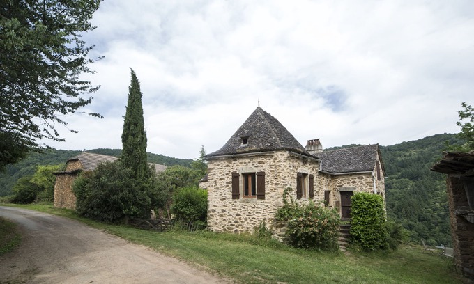 Bor-et-Bar Other | Little Joulinie - Haven of Peace (Whole Farm)