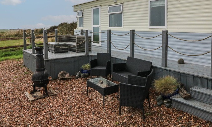 Hartland House | LITTLE PUFFINS, pet friendly, country holiday cottage in Hartland