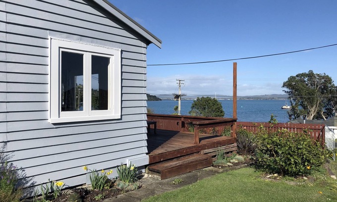 Whangarei Heads House | Little squirt - our kiwi dream
