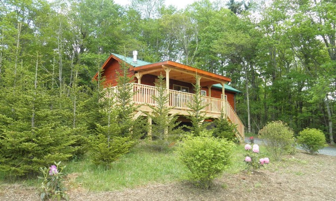 Spruce Pine Cabin | Little Switzerland Cabin For Romance And Soul Shine!