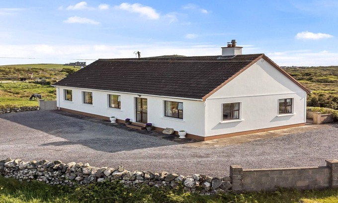 Ballyconneely Ski Chalet | Little Tara an ideal location for family & friends