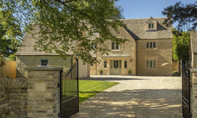 Bourton-on-the-Hill House | Little Tithe