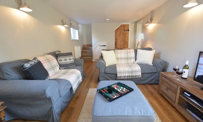 Melton Cottage | LITTLE TURNPIKE COTTAGE, MELTON, pet friendly in Woodbridge