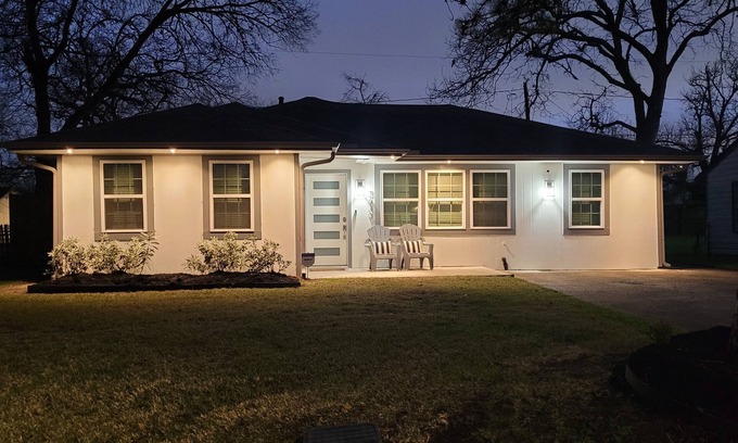 OST - South Union House | Little White Lighthouse NRG/UH/TSU/RICE/Midtown/Downtown