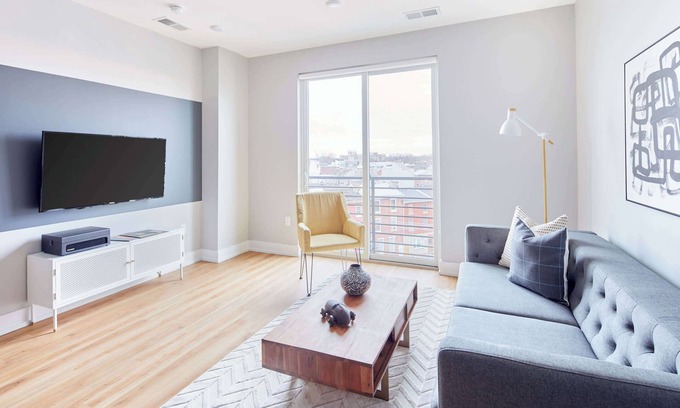 Fishtown Apartment | Live Artfully in This 2BR Stay