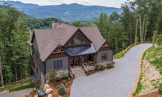 Banner Elk House | Livin' Lodge at Eagles Nest - Hot tub, Views, Pool table, Pet Friendly!