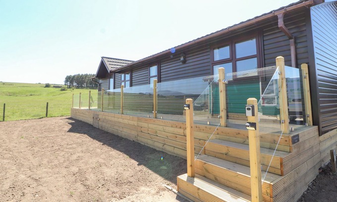 Cockermouth Cottage | LIVINGSTONES LODGE, pet friendly, with a garden in Cockermouth