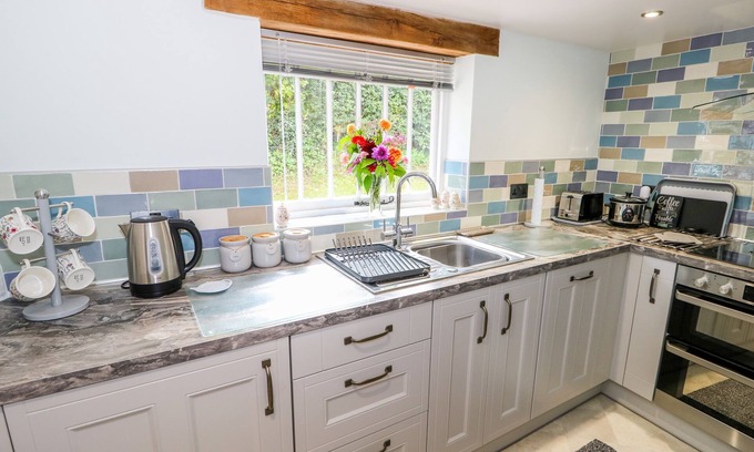 West Ashby Cottage | Lizzies Cottage