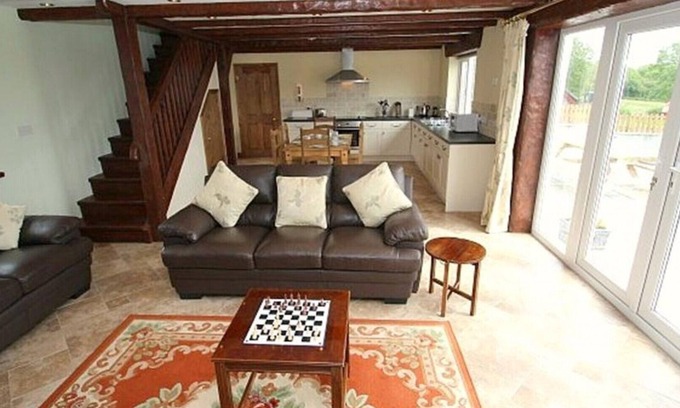 Llanrhidian House | Llanelen Farm, Sleeps 4