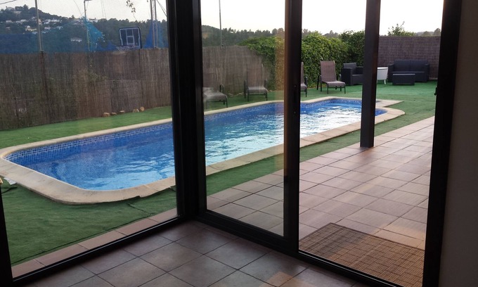 Lloret Blau Villa | LLORET DE MAR VILLA WITH PRIVATE POOL FOR 7 TO 9 PEOPLE FREE WIFI
