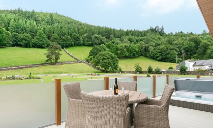 Gwynedd- Snowdonia Ski Chalet | Llyn Dinas Lodge in Betws-y-Coed