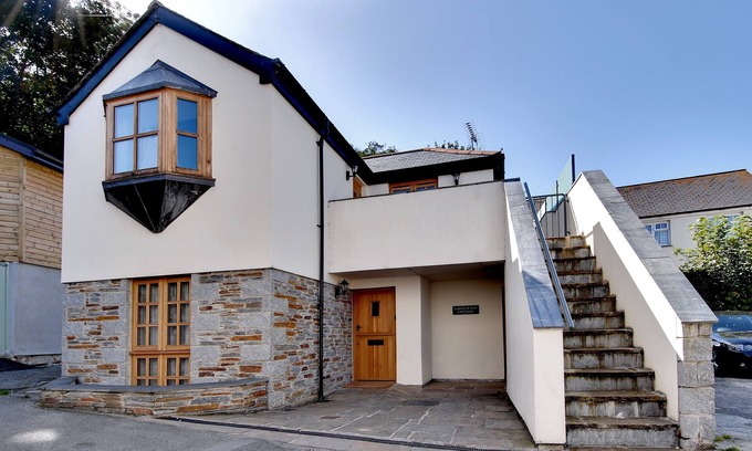 Treator Cottage | Lobster Pot in Padstow Is A 'fisherman's Style' Cottage With A Parking Space.