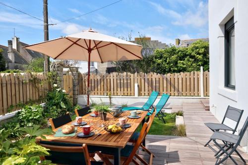 Treffiagat House | LocaLise - M1 - Bain de mer - Maison entièrement rénové avec jardin clos - Wifi inclus - Draps inclus - Animaux bienvenus