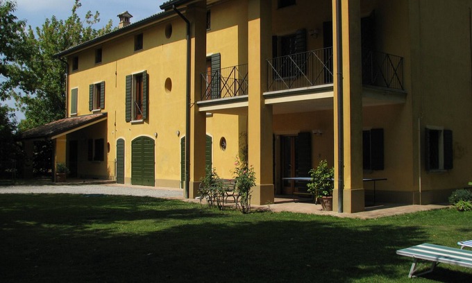 Reggio nell'Emilia Apartment | Located in a quiet countryside area a stone's throw from the city