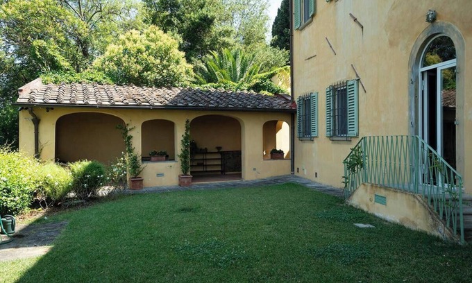 Florence Apartment | Located on the first hill with magnificent view