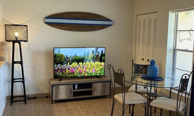 Jupiter Condo | Location Location Location - Steps to the Beach and to the Riverwalk