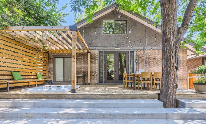 Congress Park House | Location, Location, Location