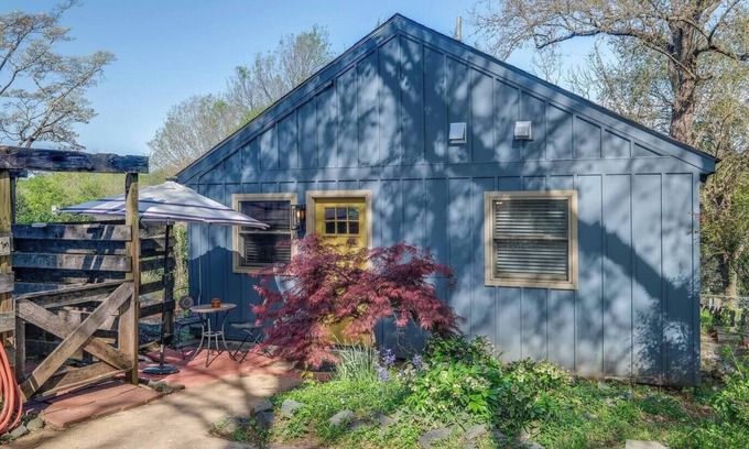 Locust Grove Cottage | Locust Garden, A North Downtown C'ville Guesthouse