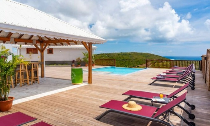 Sainte-Anne Villa | Lodge T3, 4 Étoiles, Espace Piscine et vue Mer, Sainte-anne Martinique