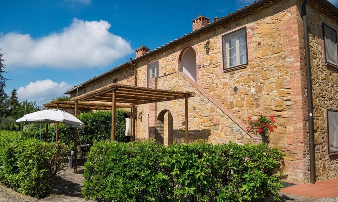 Montaione Apartment | Lodging in Montaione,pool,children pool,Aircon,ideal for families, sleep 7