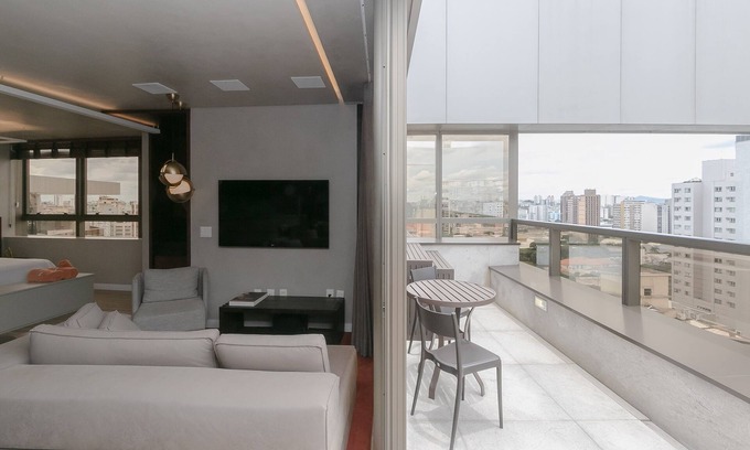 Barro Preto Apartment | Loft alto padrão com varanda