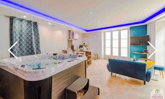 Bourg-de-Visa House | Loft en Bulles Avec Jacuzzi Privatif et Illimité