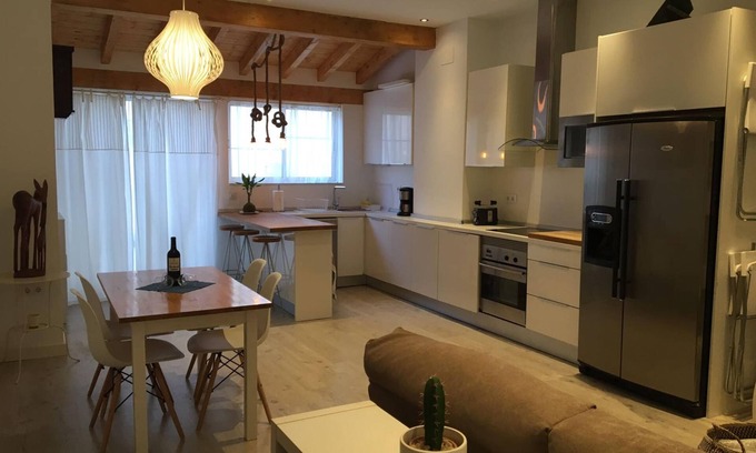 La Petxina House | LOFT in La Petxina area near the center very well located.