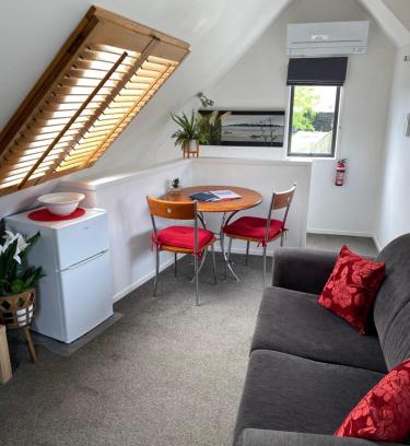 Richmond Heights Apartment | Loft on Golders
