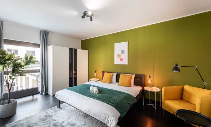 Karlin Apartment | Loft with 3-bedrooms balcony and parking