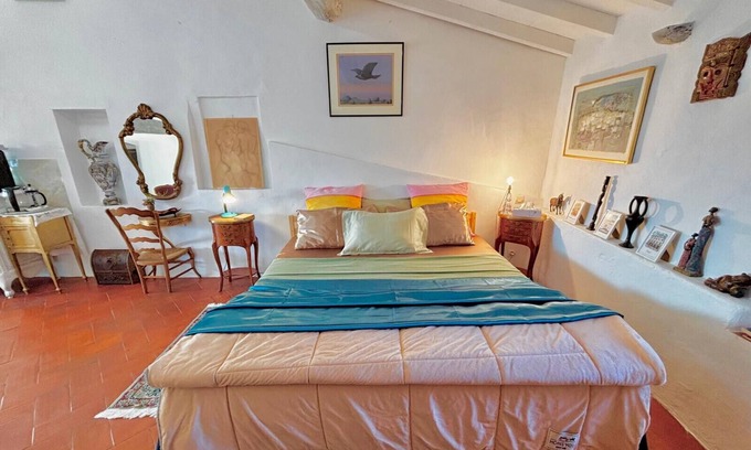 Maureillas-Las-Illas Apartment | Loft with Canigou View Between Sea and Mountains, Private Terrace