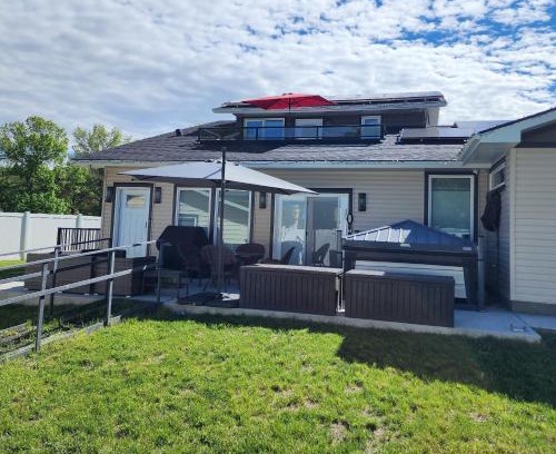 Lethbridge Apartment | Loft with Patio & Hot tub