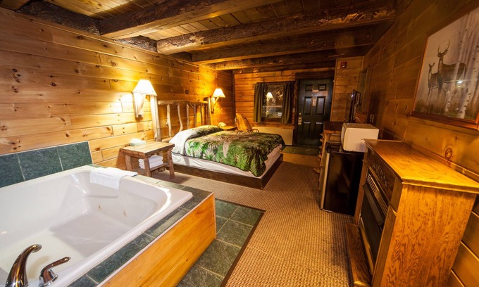 Jones Mills Hotel | Log Cabin Lodge & Suites