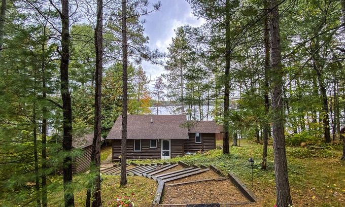 Johannesburg Cabin | Log Cabin on All-Sport Lake