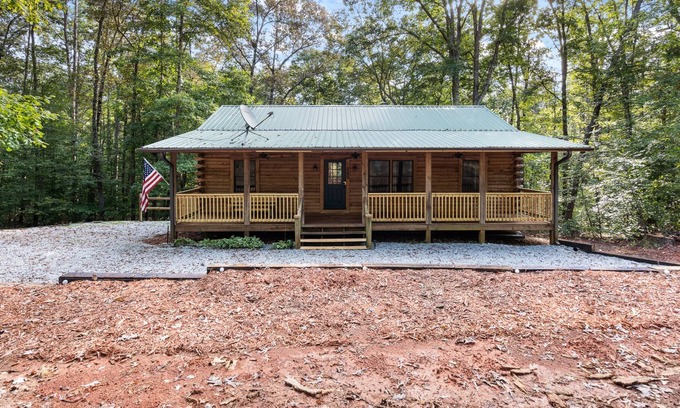 Westminster Cabin | Log Cabin on Secluded 3 acre property