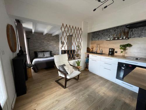 Puisserguier Apartment | Logement Idéal pour un couple
