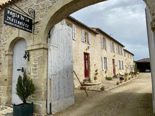 Xaintray Bed & Breakfast | Logis De La Mélissière