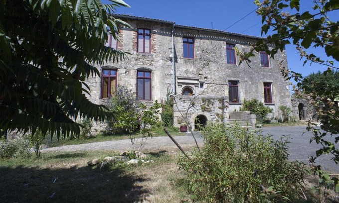 Bressuire Bed & Breakfast | Logis de Riparfonds